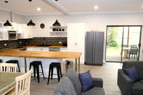 The Purple Door On Seaview - Accommodation Yamba 4