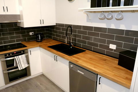 The Purple Door On Seaview - Accommodation Yamba 3