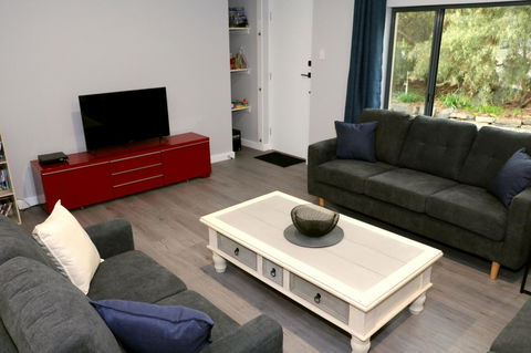 The Purple Door On Seaview - Accommodation Yamba 7