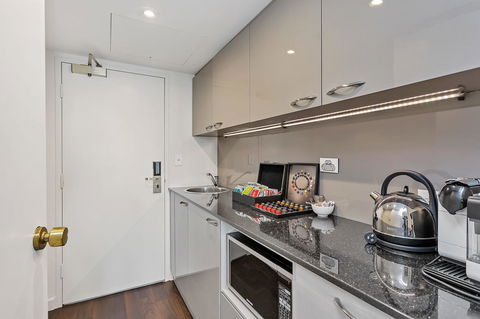 Stamford Plaza Adelaide - Accommodation Yamba 41