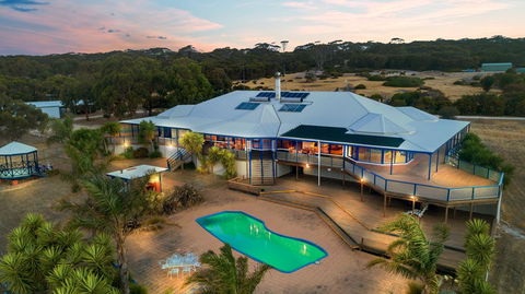 Doyles On The Bay - Accommodation Yamba 1