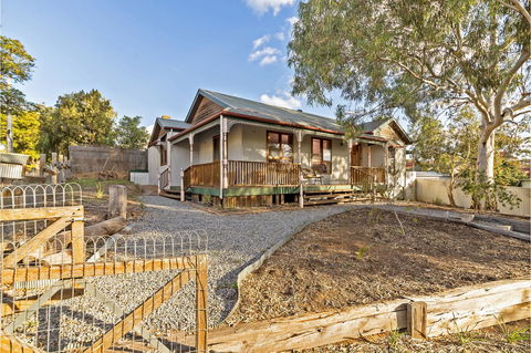 Rustic On 13th - Accommodation Yamba 1