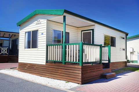 Discovery Parks - Adelaide Beachfront - Accommodation Yamba 9