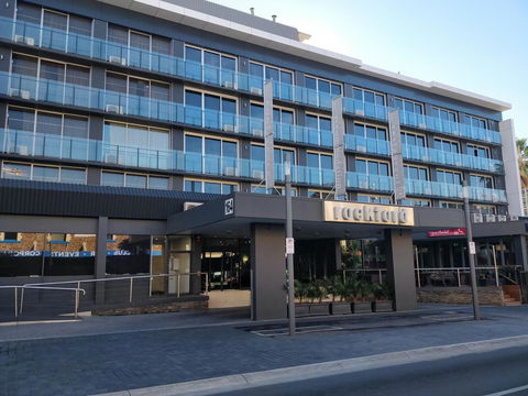 Adelaide Rockford - Accommodation Yamba 1