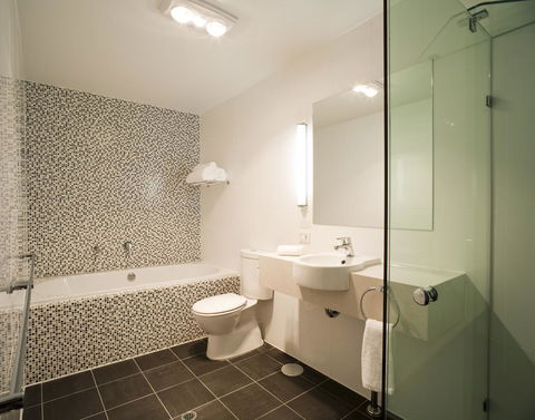 Adelaide Rockford - Accommodation Yamba 17