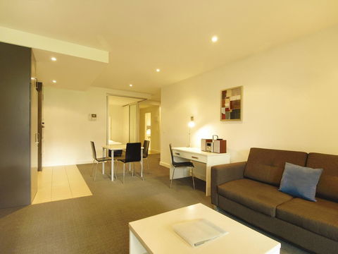 Oaks Glenelg Liberty Suites - Accommodation Yamba 22