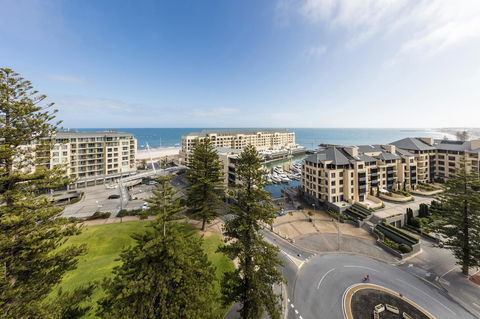 Oaks Glenelg Liberty Suites - Accommodation Yamba 17