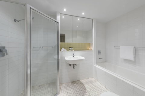 Oaks Glenelg Liberty Suites - Accommodation Yamba 28