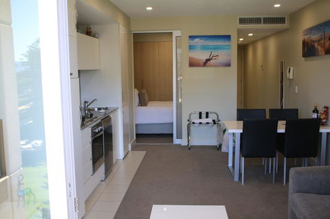Beachside Luxury Getaway In Glenelg - Accommodation Yamba 7