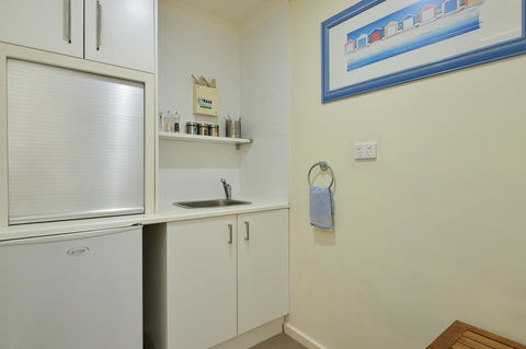 Wintergarden Beach Cabin - Accommodation Yamba 8