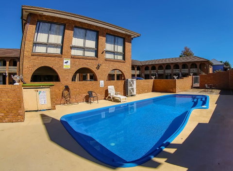 Cumberland Motor Inn - Accommodation Yamba 0