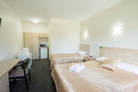 Jacksons Motor Inn - Accommodation Yamba 14