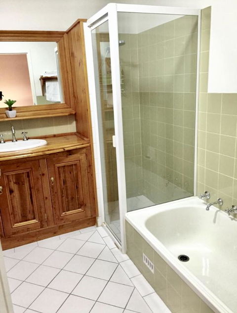 Superb Townhouse In North Adelaide - Accommodation Yamba 12
