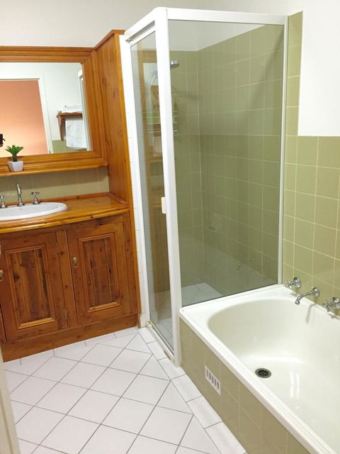 Superb Townhouse In North Adelaide - Accommodation Yamba 22