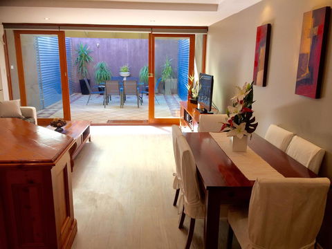Superb Townhouse In North Adelaide - Accommodation Yamba 20