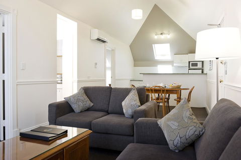 Majestic Old Lion Apartments - Accommodation Yamba 11