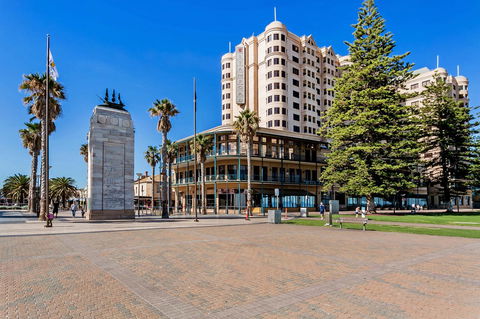 Heart Of Glenelg BnB - Accommodation Yamba 25