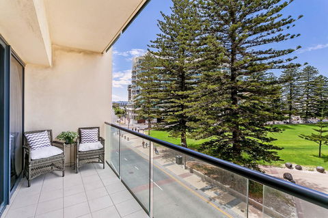 Heart Of Glenelg BnB - Accommodation Yamba 12