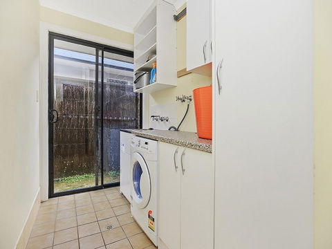 Lakeside - Encounter Bay - Accommodation Yamba 15