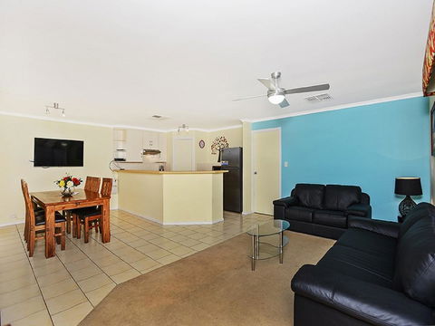 Lakeside - Encounter Bay - Accommodation Yamba 5