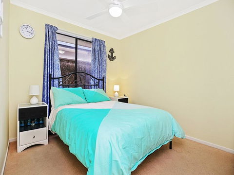 Lakeside - Encounter Bay - Accommodation Yamba 11