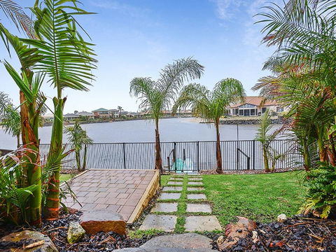 Lakeside - Encounter Bay - Accommodation Yamba 3