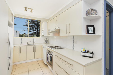 The Dolphins Beachfront Apartments - Accommodation Yamba 12