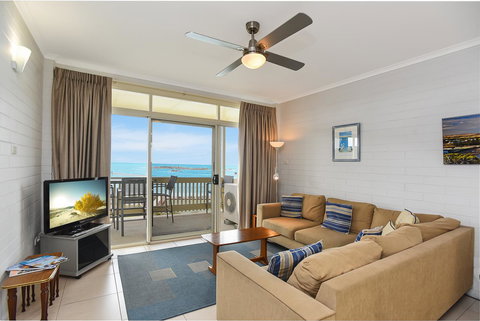 The Dolphins Beachfront Apartments - Accommodation Yamba 13