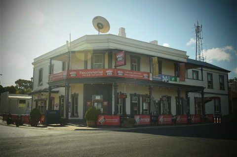 Commercial Hotel Morgan - Accommodation Yamba 0
