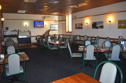 Commercial Hotel Morgan - Accommodation Yamba 7