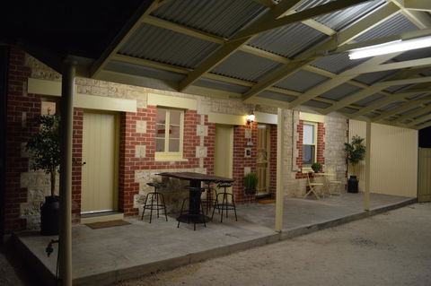 Two Cow Cottage Bed & Breakfast - Accommodation Yamba 32