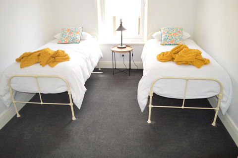 Two Cow Cottage Bed & Breakfast - Accommodation Yamba 20