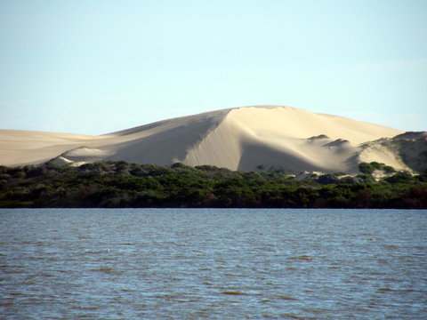 Coorong Waterfront Retreat - Accommodation Yamba 27