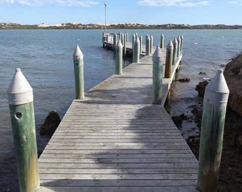 Coorong Waterfront Retreat - Accommodation Yamba 33