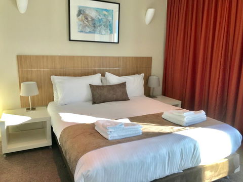 Adelaide DressCircle Apartments - North Terrace - Accommodation Yamba 5