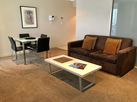 Adelaide DressCircle Apartments - North Terrace - Accommodation Yamba 10