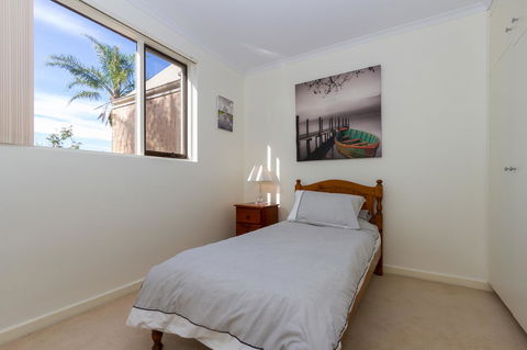 Adelaide Style Accommodation-Close To City-North Adelaide-3 Bdrm- FREE Parking - Accommodation Yamba 19