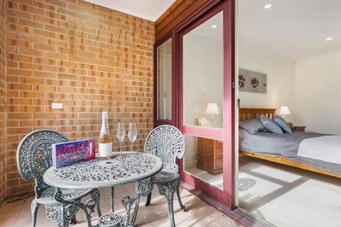 Adelaide Style Accommodation-Close To City-North Adelaide-3 Bdrm- FREE Parking - Accommodation Yamba 15