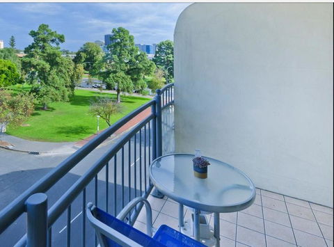Spacious 4 BR And 2 Bathrooms City Apartment - Accommodation Yamba 7