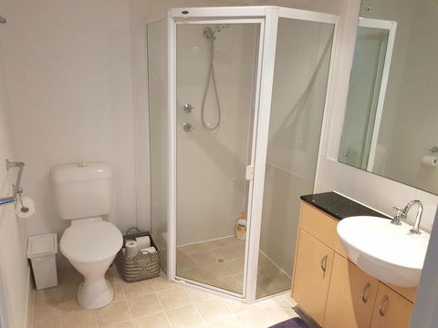 Spacious 4 BR And 2 Bathrooms City Apartment - Accommodation Yamba 5