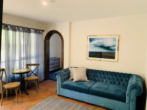 The Manor Basket Range - Accommodation Yamba 12