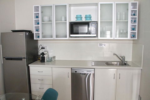 Smugglers Inn Studio Apartments - Accommodation Yamba 8