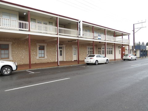 Smugglers Inn Studio Apartments - Accommodation Yamba 10