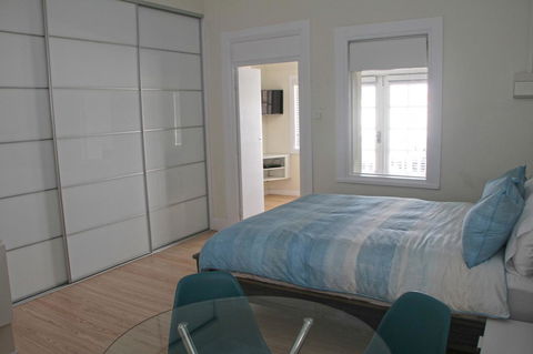 Smugglers Inn Studio Apartments - Accommodation Yamba 6