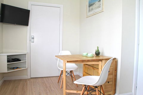 Smugglers Inn Studio Apartments - Accommodation Yamba 14