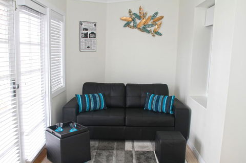 Smugglers Inn Studio Apartments - Accommodation Yamba 3
