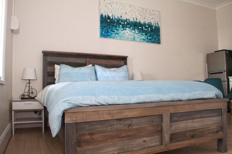 Smugglers Inn Studio Apartments - Accommodation Yamba 0
