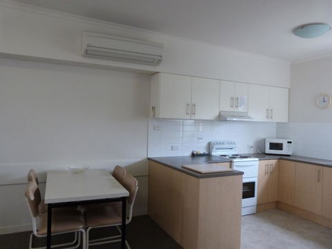 Glenelg Holiday Apartments - Corfu - Accommodation Yamba 7