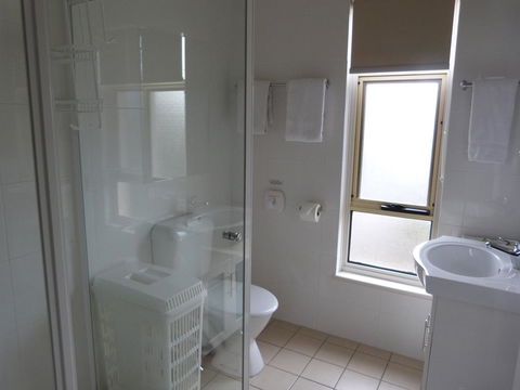 Glenelg Holiday Apartments - Corfu - Accommodation Yamba 14