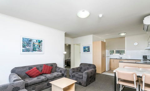 Glenelg Holiday Apartments - Corfu - Accommodation Yamba 3
